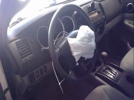 2010 TOYOTA TACOMA, WHITE, EXTD CAB, 2.7L, AT, 2WD, Z2599